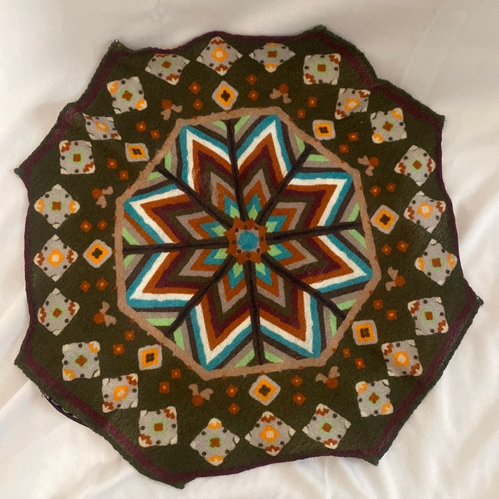 Roda Wool Octagonal Pocket Square